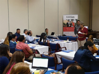 Sesión de Empresas y Sostenibiliddad en la ciudad de Cali, con participantes de Valle del Cauca y cauca