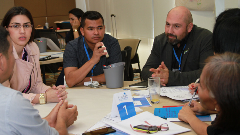 Empresarios y la construcción de paz